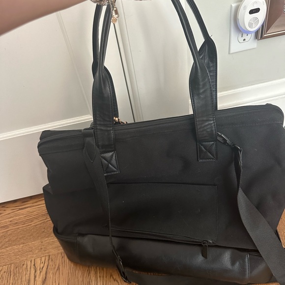 Beis Weekender Bag in Black - Picture 5 of 5